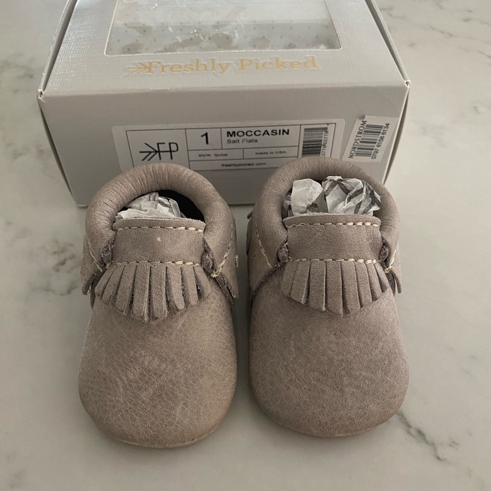Freshly picked moccasins size 1 - grey